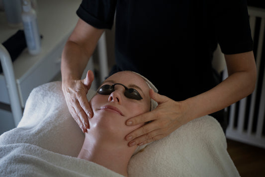 SPECIALTILBUD: BLACK MONTH FACIAL